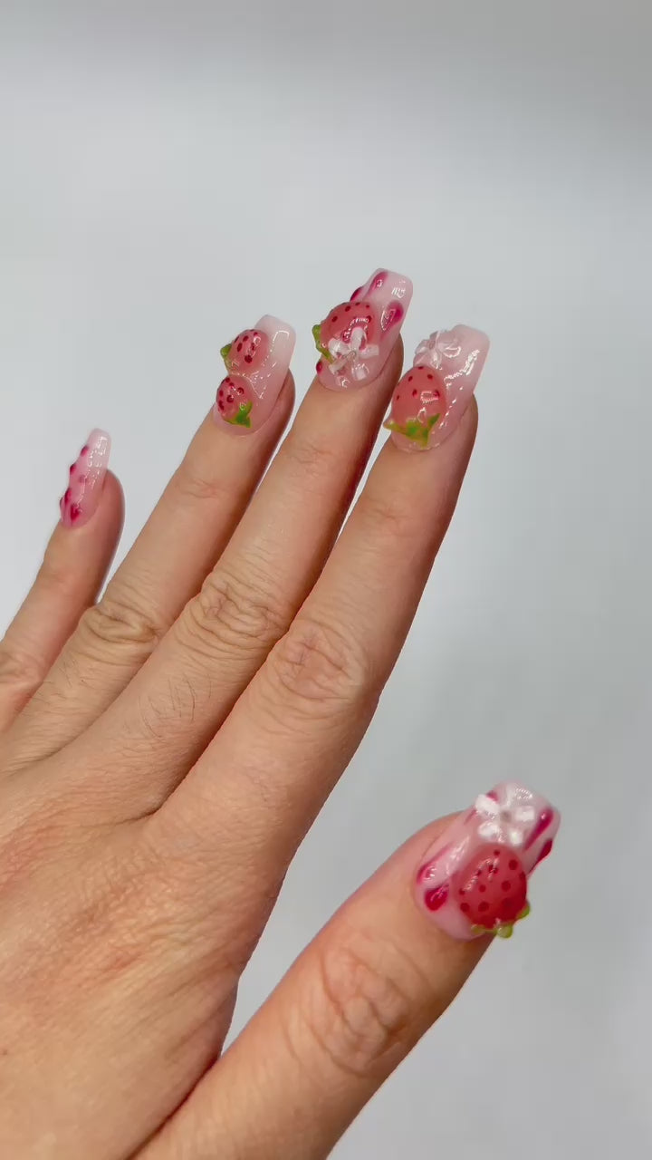 Strawberry shortcake press on nails model